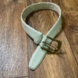 Lands End Belt Cream Leather Womens Size‎ 26” Solid Brass Buckle Holes 25”-29”